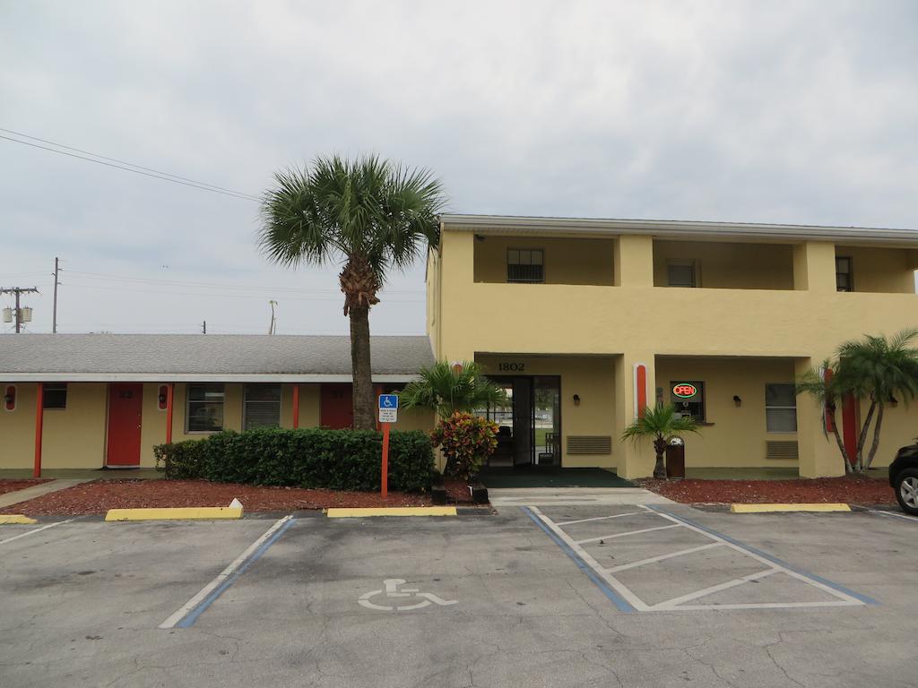Sunset Inn- Fort Pierce, Fl Esterno foto