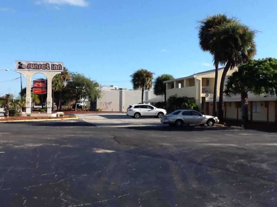 Sunset Inn- Fort Pierce, Fl Esterno foto