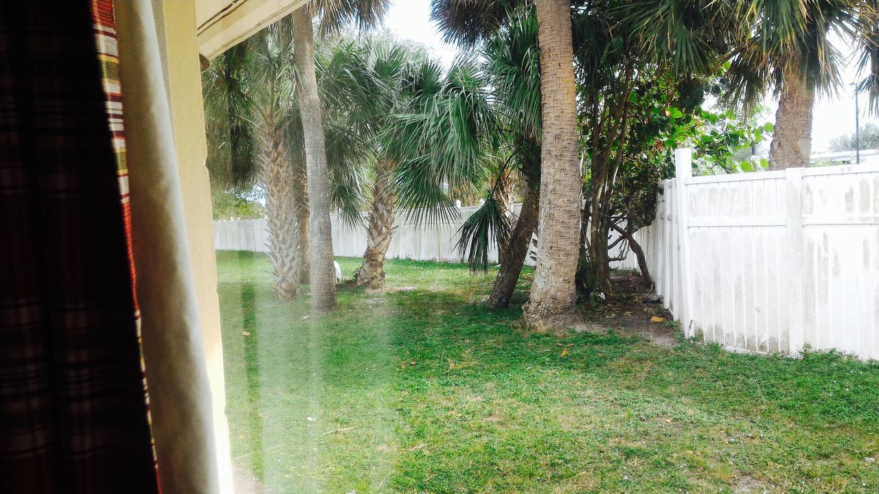 Sunset Inn- Fort Pierce, Fl Esterno foto